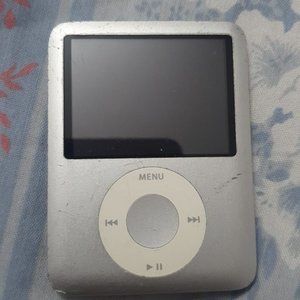Apple Ipod Nano (3rd Generation) 4gb *AS IS*